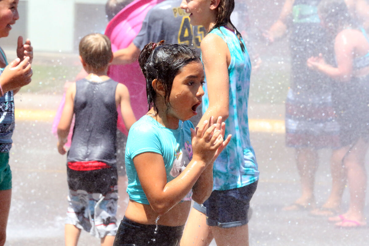 Balloon Days Water Fight (13).jpg